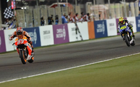 Marquez devance Rossi au Qatar