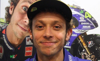 Rossi signe avec Yamaha pour deux ans de plus