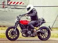 News moto 2015 : Ducati Scrambler, nouvelle photo volée