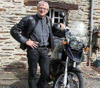 Le prêtre des motards s'en va à Rome