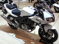 News moto 2015, Intermot : Le retour de la SV 650 S confirmé par Suzuki