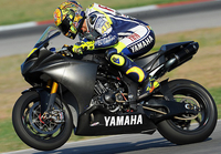 Valentino Rossi pourrait tester la nouvelle R1 Superbike au Japon