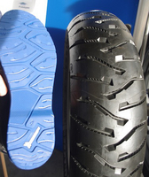 Des pneus sur des chaussures