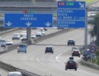 Le gouvernement suspend le tarif des autoroutes