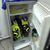 Sepang : Valentino Rossi range sa combinaison au frigo!