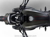 Ducati Diavel Carbon 2016 : Sombre évolution