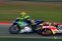 Rossi fait volontairement tomber Marquez, Pedrosa gagne devant Lorenzo