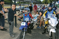 L'école de Motocyclisme FFM sur les circuits des Ecuyers et de Pau Arnos en avril