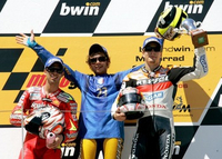 [A+10] Sachsenring'06 : Rossi maîtrise l'escadron Honda