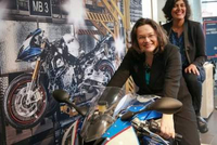 La ministre du Travail en visite à l'usine BMW Motorrad de Berlin