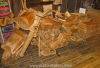 Insolite : Une Harley-Davidson en bois à échelle 1 !