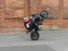 Le stunt en Ducati Diavel, c'est possible