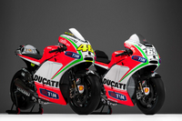 MotoGP : photos et vidéo de la Ducati GP12 dans sa livrée définitive