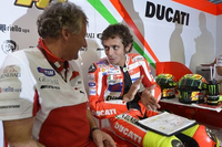 Burgess : " Pour que Valentino Rossi reste motivé, il a besoin d'une moto pour se battre devant "