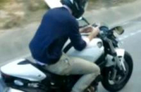 Sécurité Routière Vidéo: Un desmotexto monstrueux Actualité Ducati Monster Motard au quotidien Permis Moto Sécurité routière YouTube Caradisiac Moto
