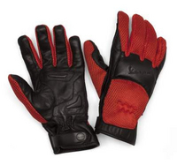 Vespa présente des gants en cuir pour l'été