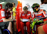 Jeremy Burgess, le chef mécanicien de Rossi, met la stratégie de Ducati en pièces !