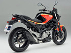 News moto 2012 : Suzuki Gladius Barry Sheene Replica