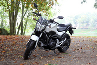 1. Honda NC700S DCT : La route dans une boite.
