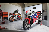 Honda CBR 600 RR 2013 : simple lifting