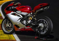 Pirelli chausse la MV F4 version 2013