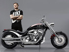 Enchères : 71 000 € pour la moto de Wayne Rooney ?