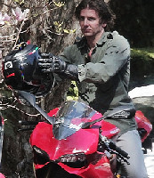 Bradley Cooper montre la Ducati 1199 Panigale