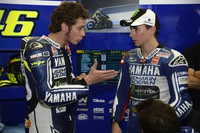 Lorenzo adopte le nouveau châssis, Rossi hésite