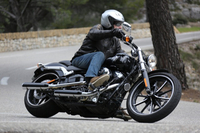 Essai video Harley-Davidson Breakout