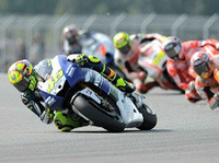 Moto GP – Grande Bretagne : God save the " Doctor " ? GP Grande Bretagne Moto GP Rossi Yamaha Caradisiac Moto Caradisiac.com