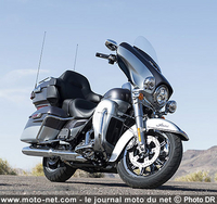 La nouvelle Harley-Davidson Electra Glide Ultra Limited 2014 accueille un moteur inédit partiellement refroidi par eau, un carénage amélioré et un