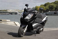 1. Essai Peugeot Satelis 300i 2013 : ne pas se fier aux apparences