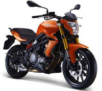 Nouveauté 2014 : Benelli BN302 300 cm3 Actualités motos Benelli Roadster Caradisiac Moto Caradisiac.com