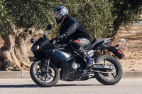 Spyshots de la Triumph Daytona 250