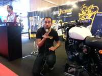 Vidéo Salon de la Moto 2013 : Mecatwin Bobster Triumph Bonneville 2014