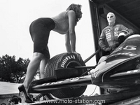 Calendrier Pirelli 2014 : Des clichés inédits de Helmut Newton pour les 50 ans de The Cal