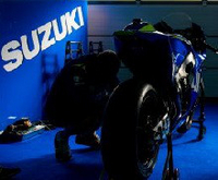 Suzuki montre la suite de ses préparatifs
