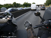 Sécurité routière à Paris : chiffre record pour motos et scooters en 2013