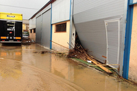 Les ateliers de Tech 3 endommagés par les inondations