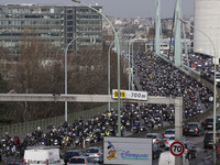 000 motards à Paris se font entendre des candidats à la mairie