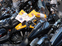 Mystique : la Harley Davidson du Pape vendue 241.500 euros !